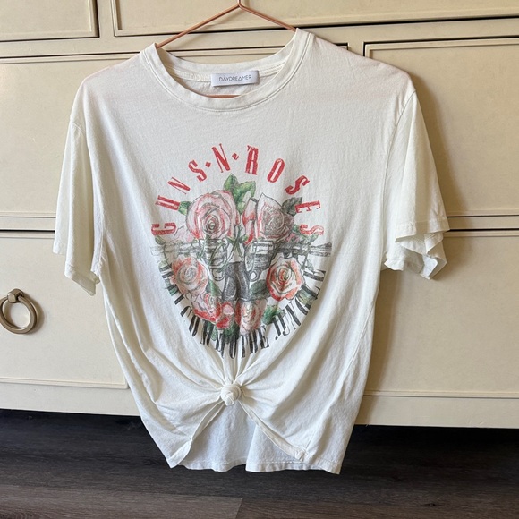 Daydreamer Tops - Daydreamer Cream Guns N Roses Band Tee with Pink Roses and Green Leaves
